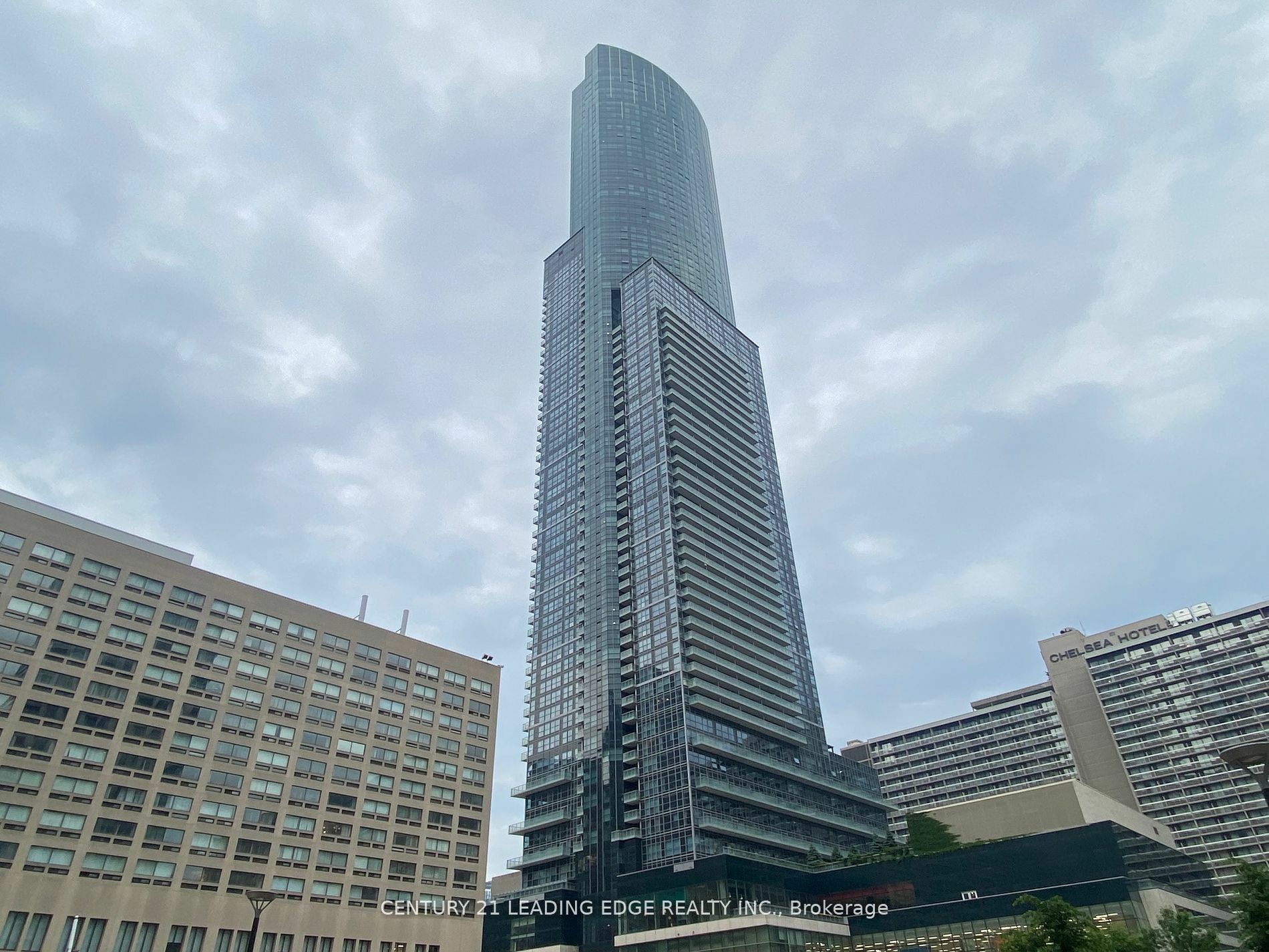 Property Photo:  386 Yonge St 4404  ON M5B 0A5 