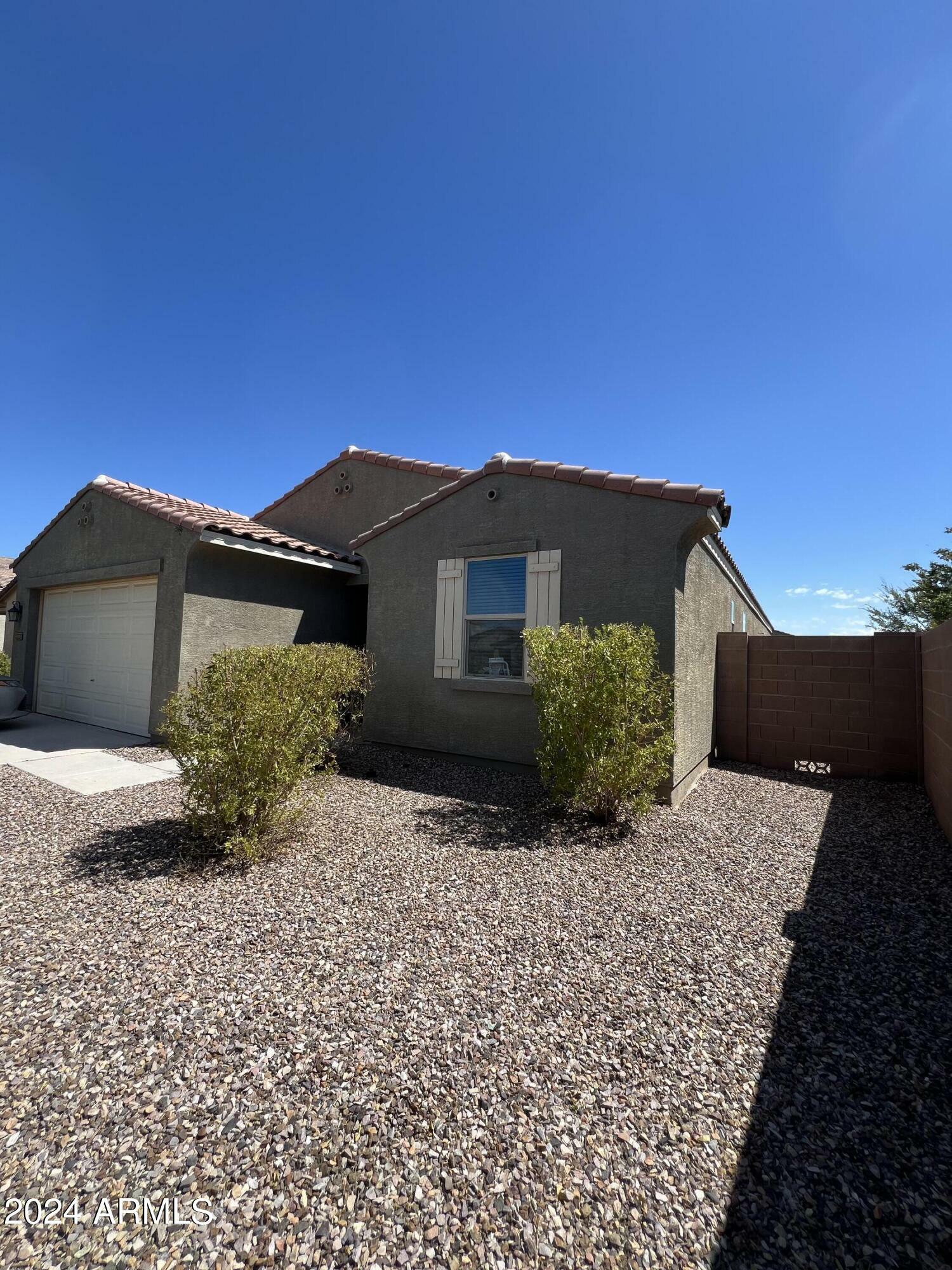 Property Photo:  37201 N Fossil Butte Court  AZ 85140 