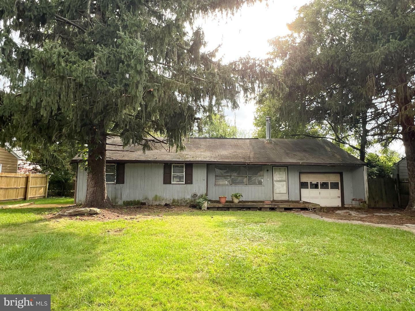 Property Photo: 14 Cassandra Road DE 19702