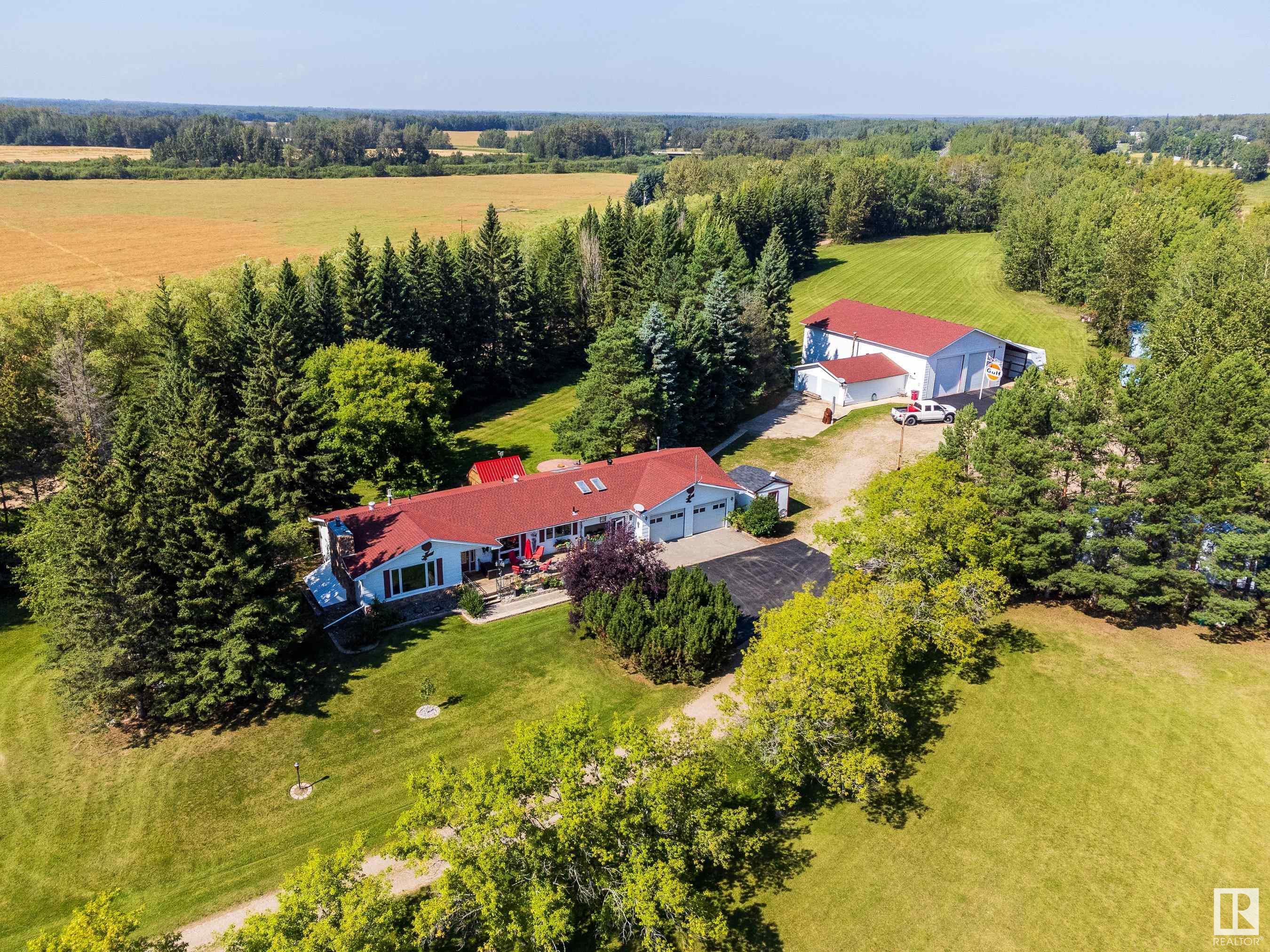 Property Photo: 27132 Twp Rd 632B AB T0G 1H0