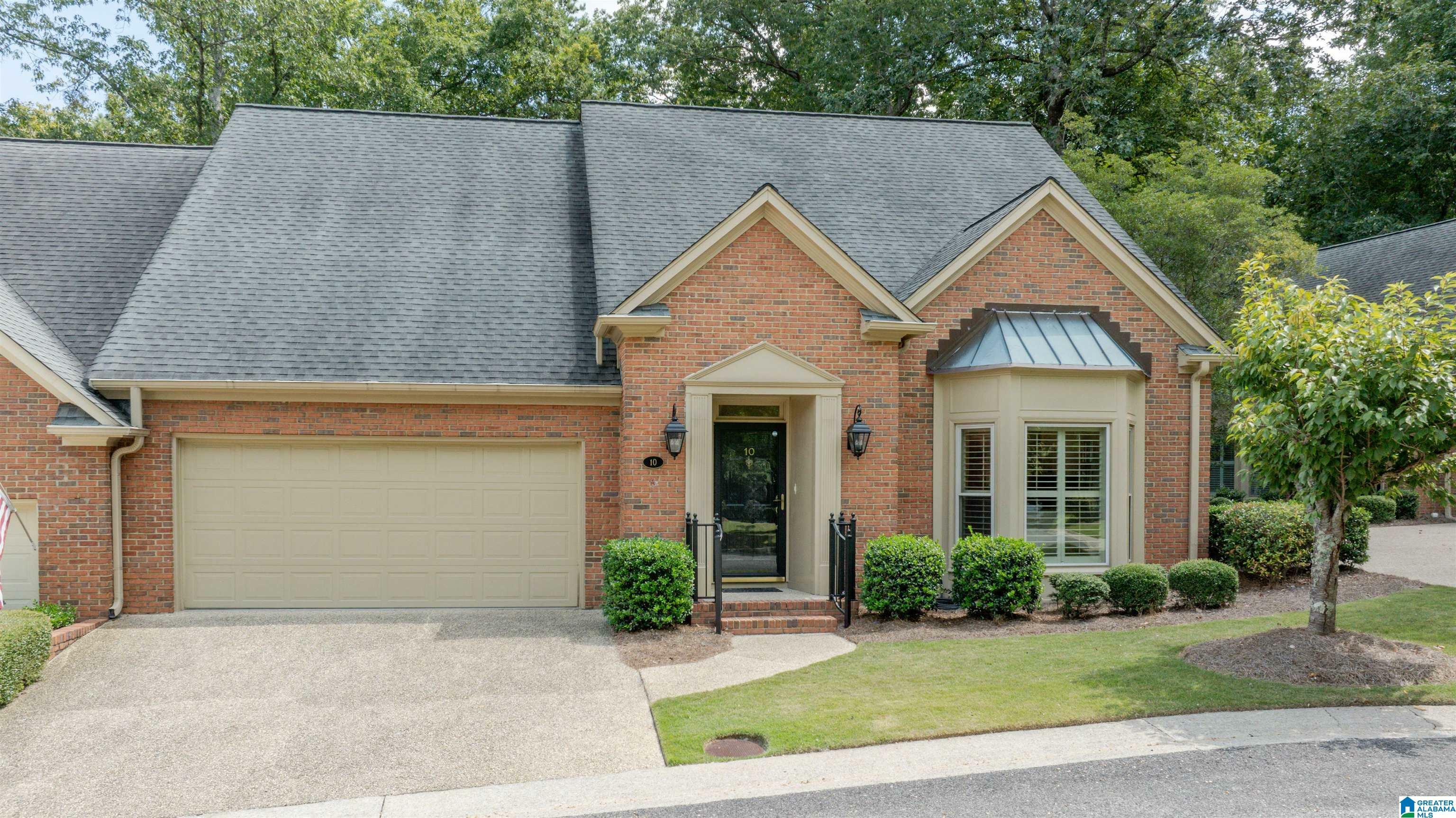 10 The Oaks Circle  Hoover AL 35244 photo