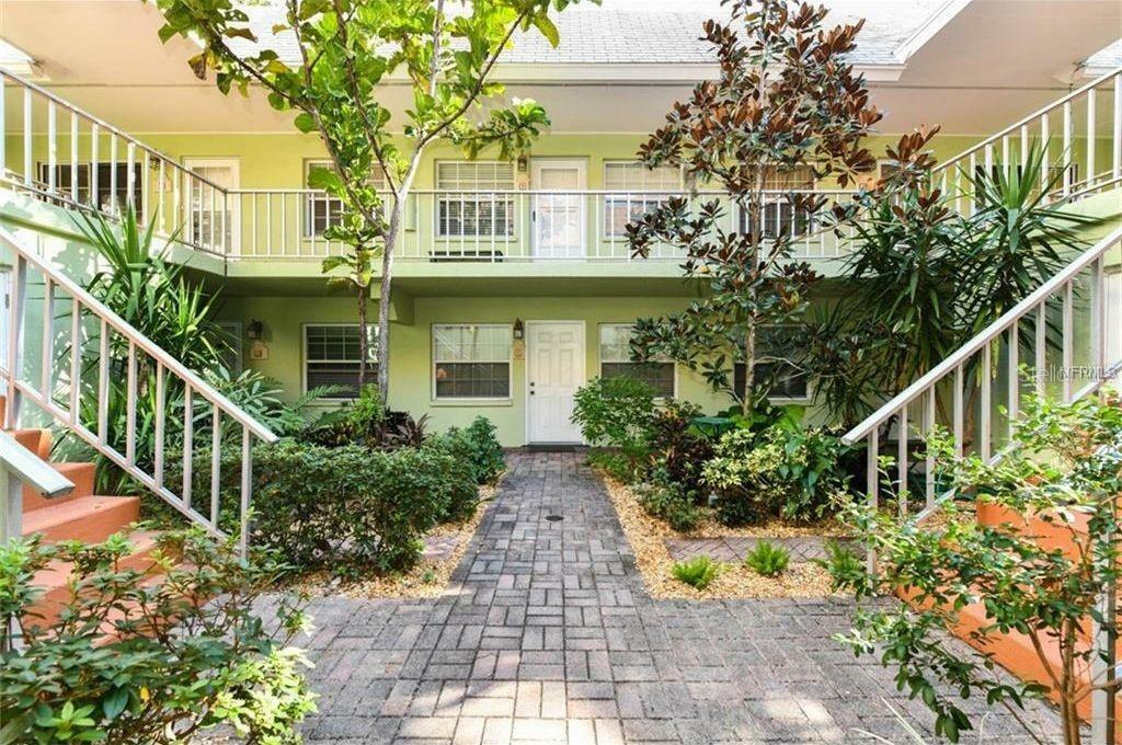 Property Photo:  445 S Palm Avenue 9  FL 34236 