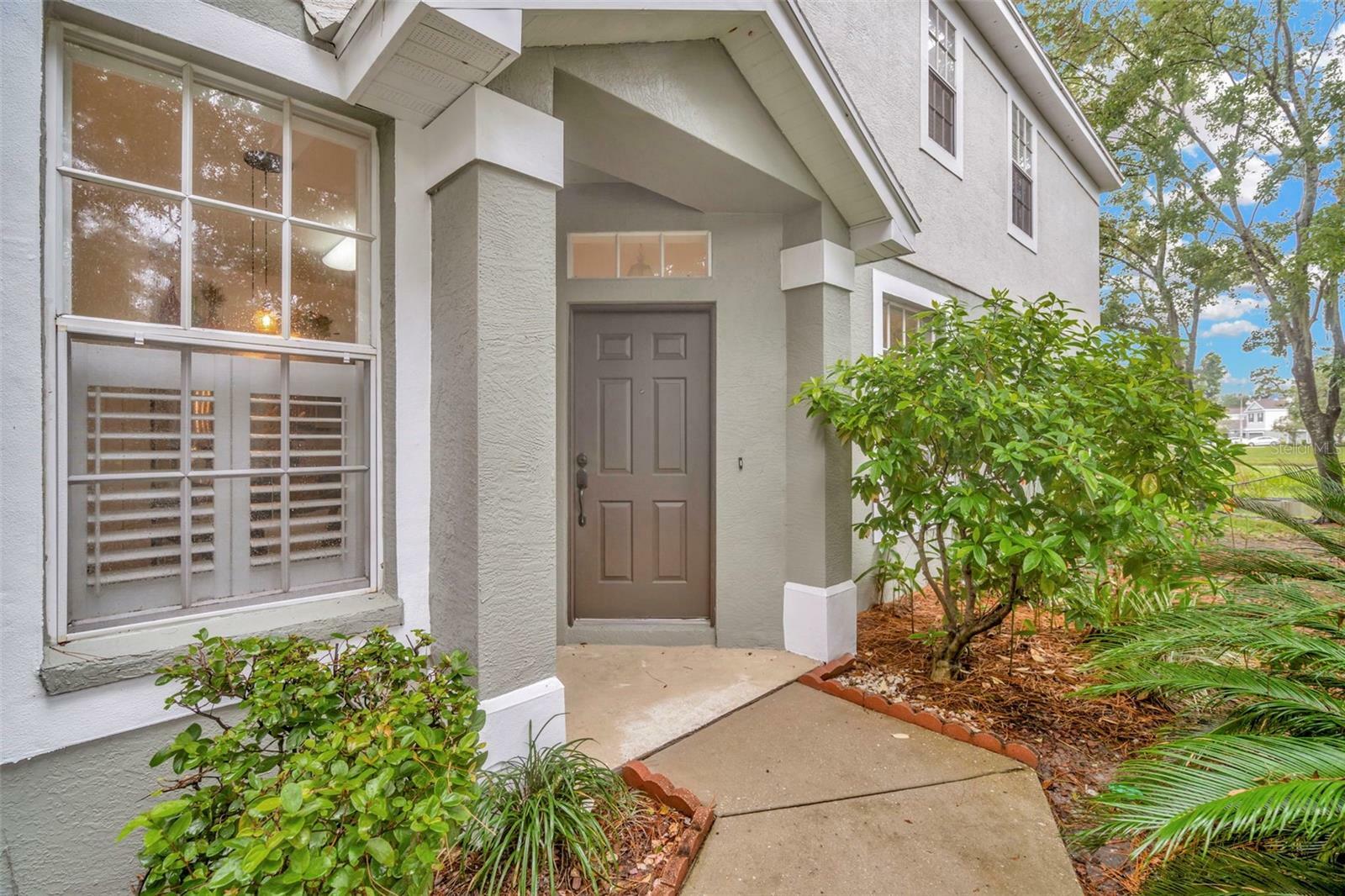 Property Photo:  2111 Tetley Court  FL 33510 