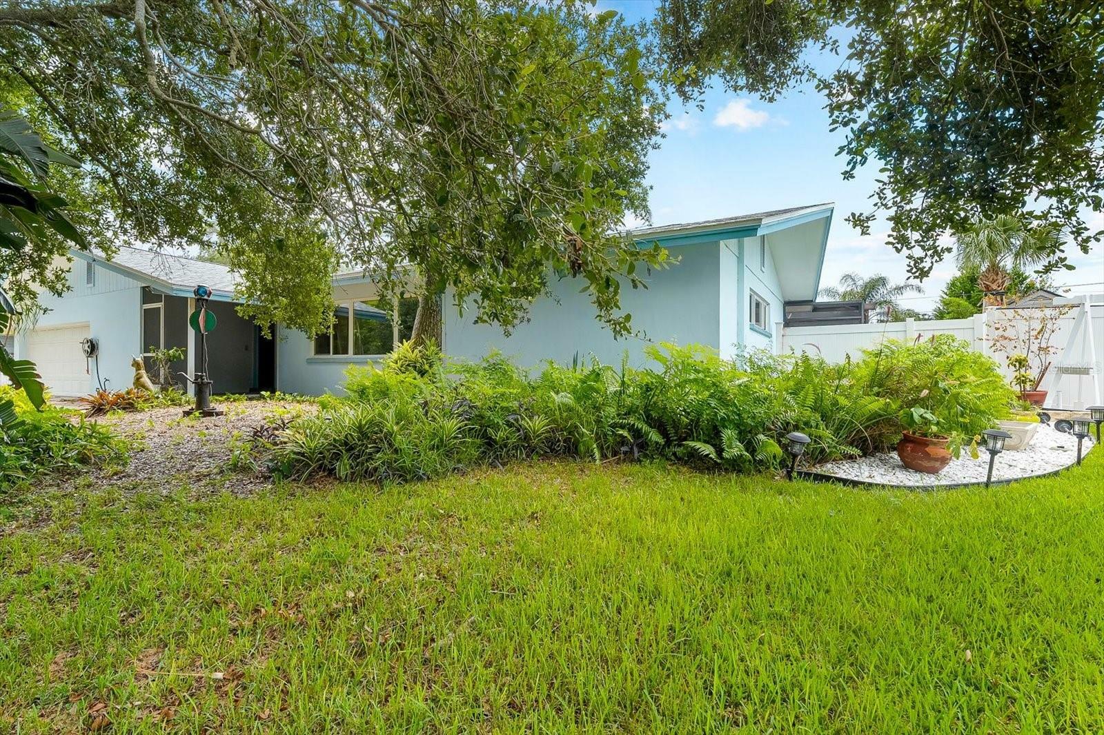 Property Photo:  1316 Fairfield Drive  FL 33764 