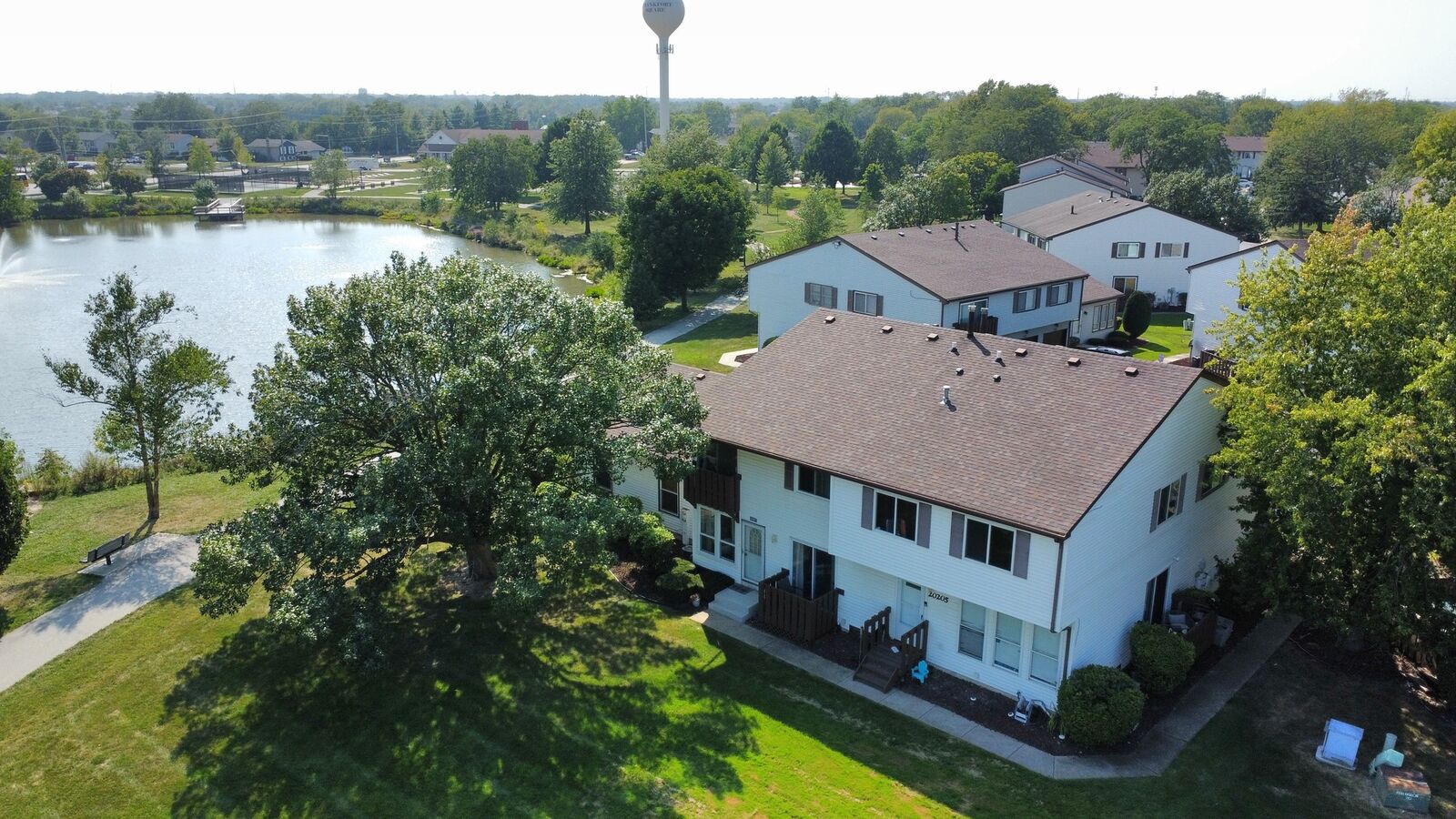 Property Photo: 20207 S Fairwood Court IL 60423