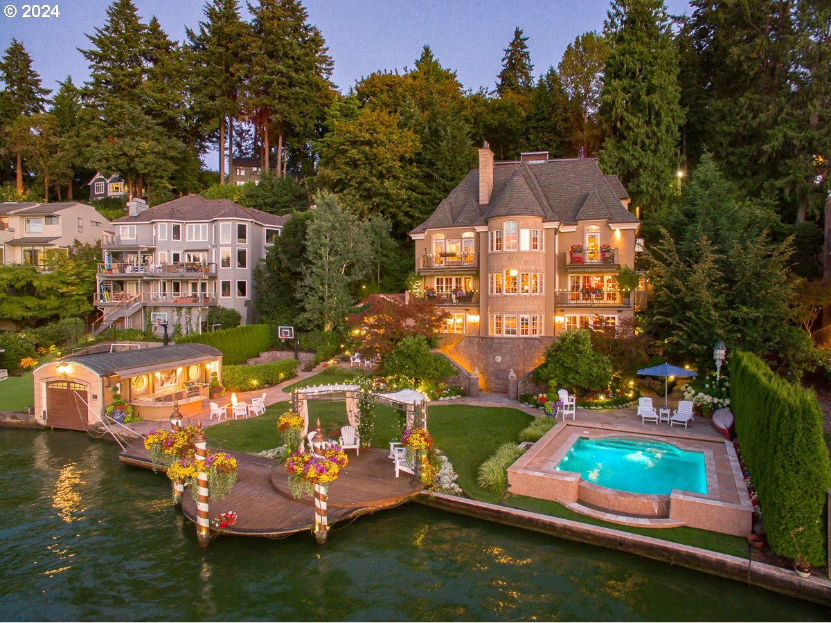 1527 Lake Front Rd  Lake Oswego OR 97034 photo
