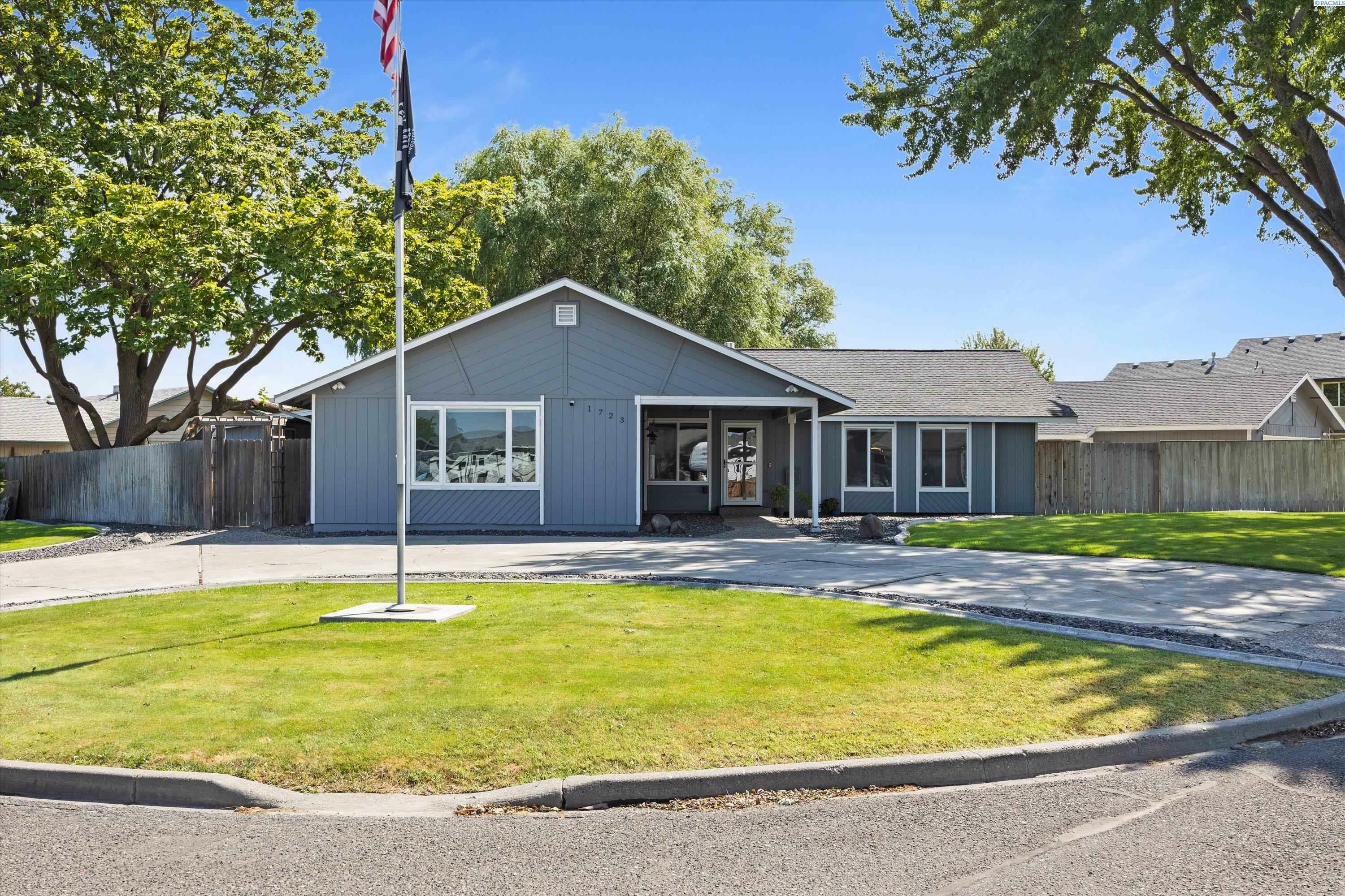 1723 W 38th Pl  Kennewick WA 99337 photo