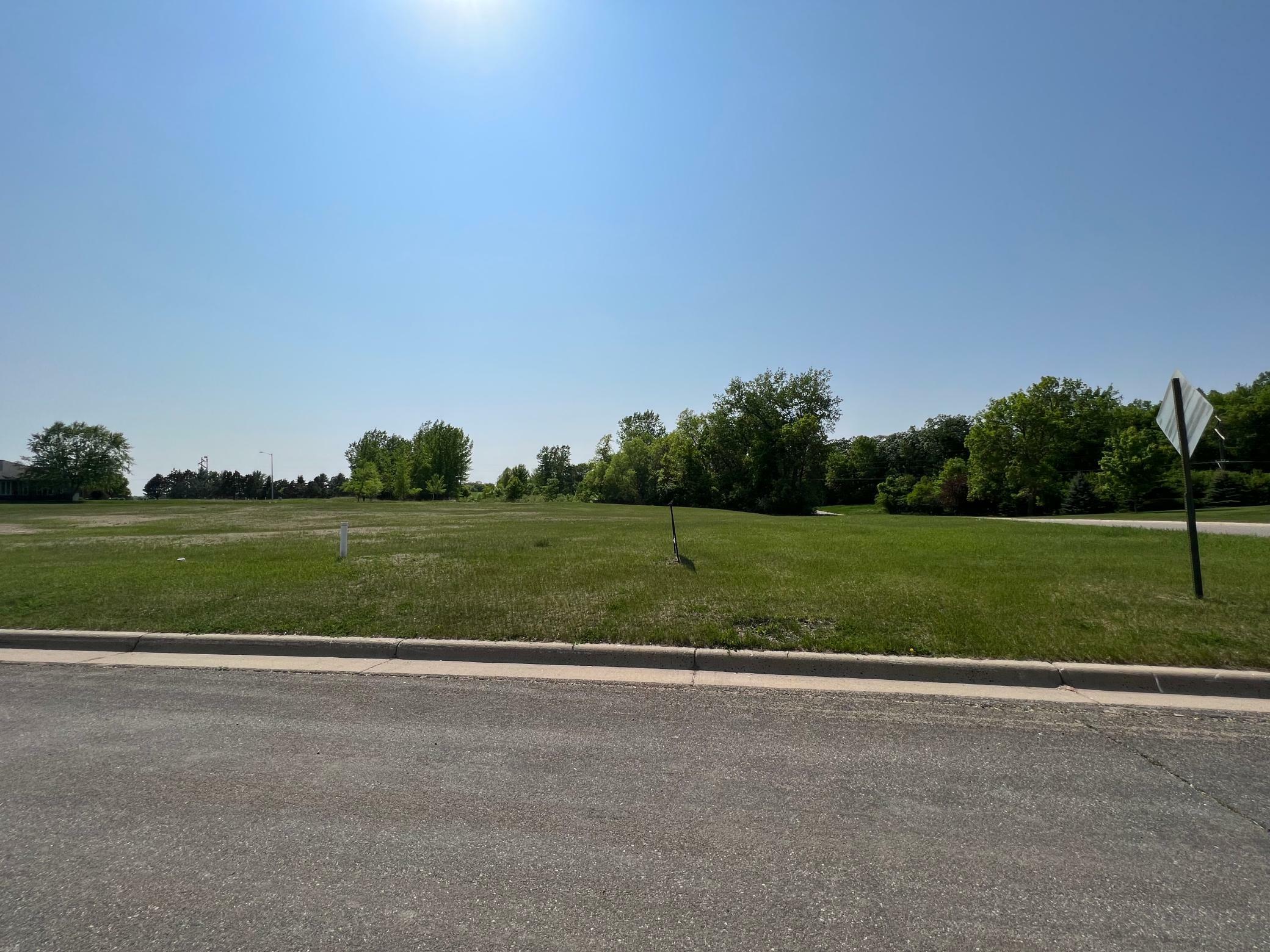 Property Photo:  502 Milrose Circle  MN 56007 