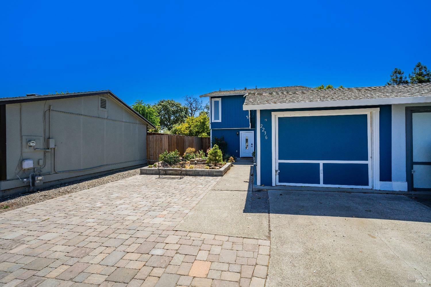 Property Photo:  2236 Campbell Drive  CA 95407 