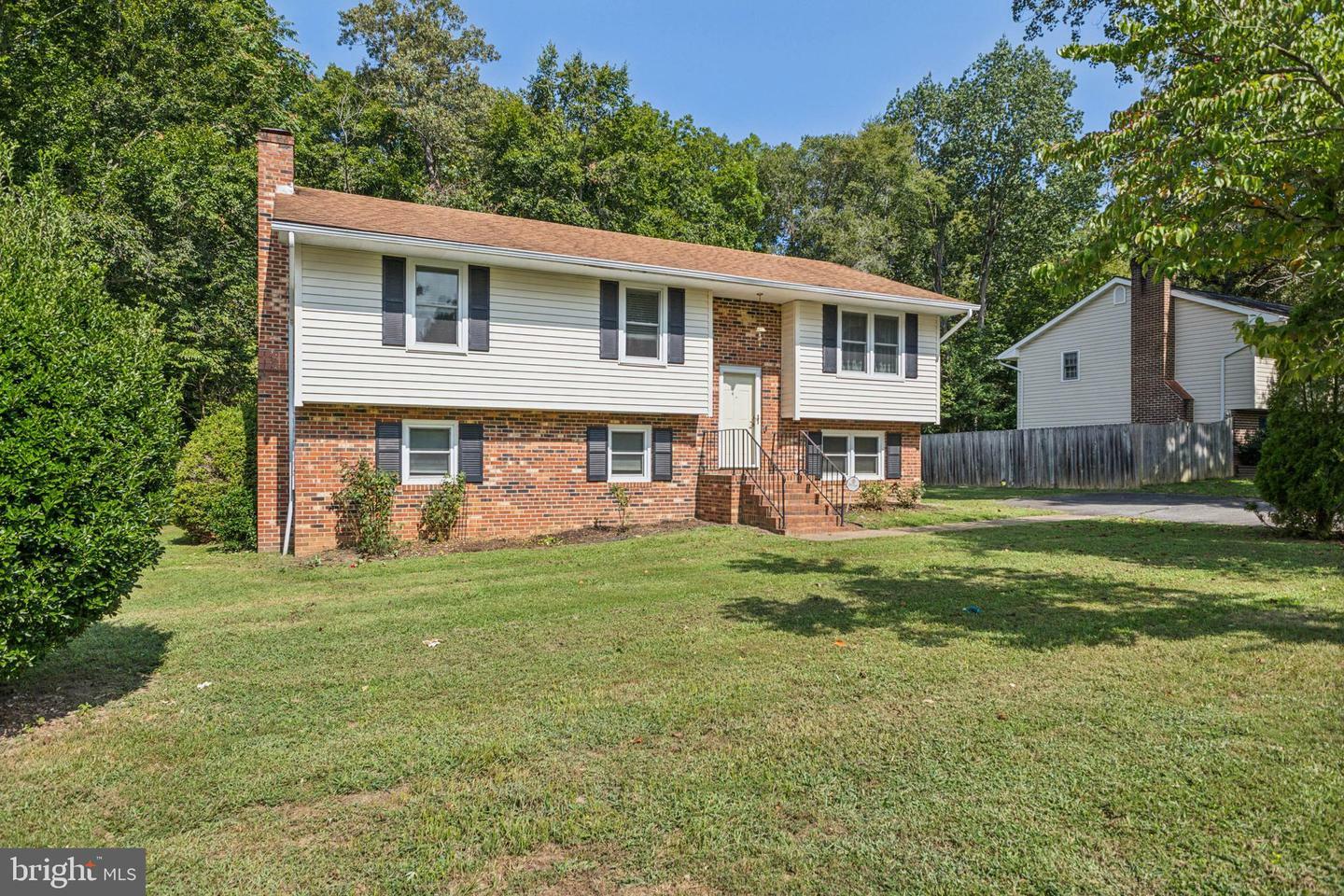 Property Photo:  6033 Oak Grove Drive  VA 22407 