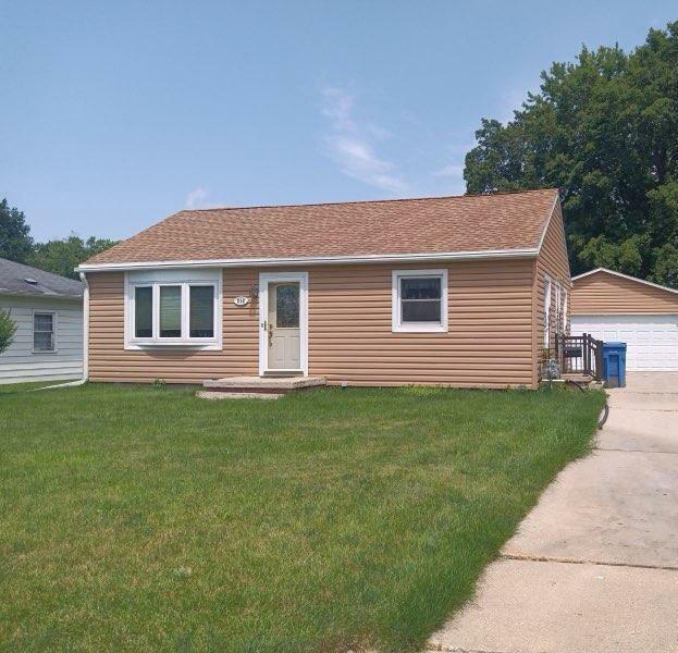 914 Clark St  Watertown WI 53094 photo