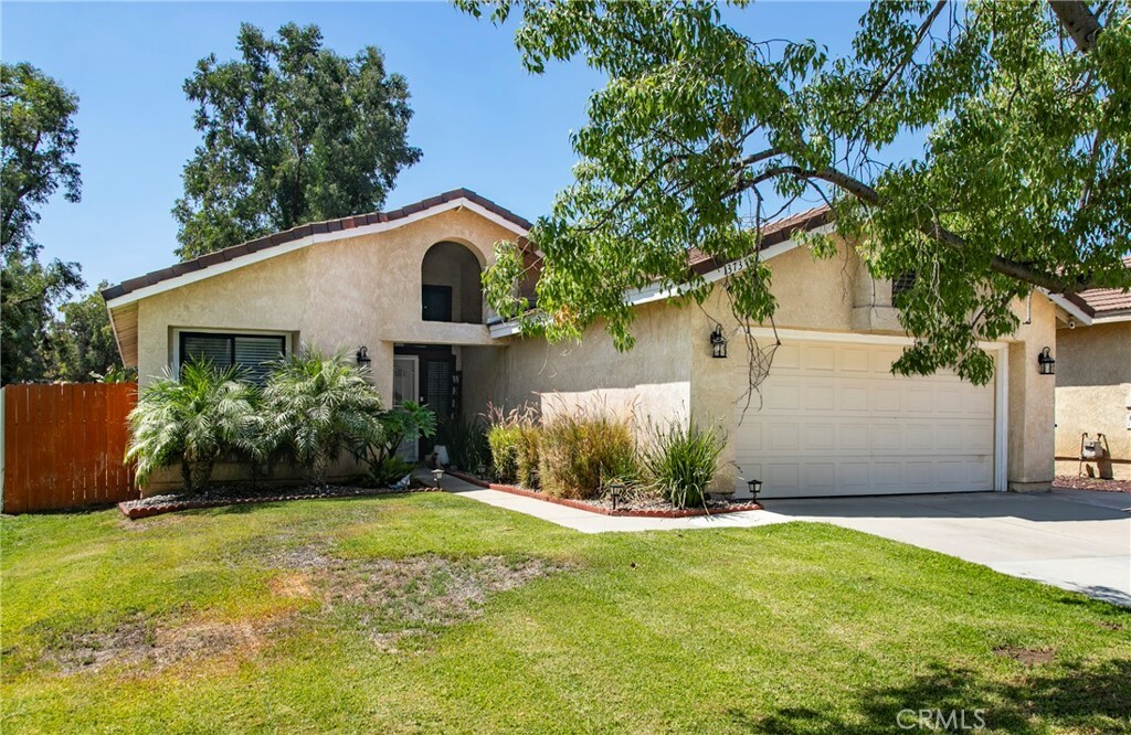 Property Photo:  1373 Reservoir Drive  CA 92407 