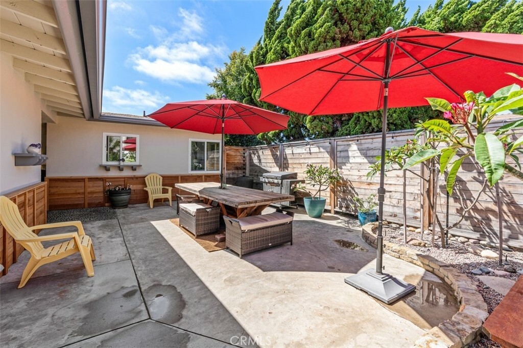 Property Photo:  208 W Avenida San Antonio  CA 92672 