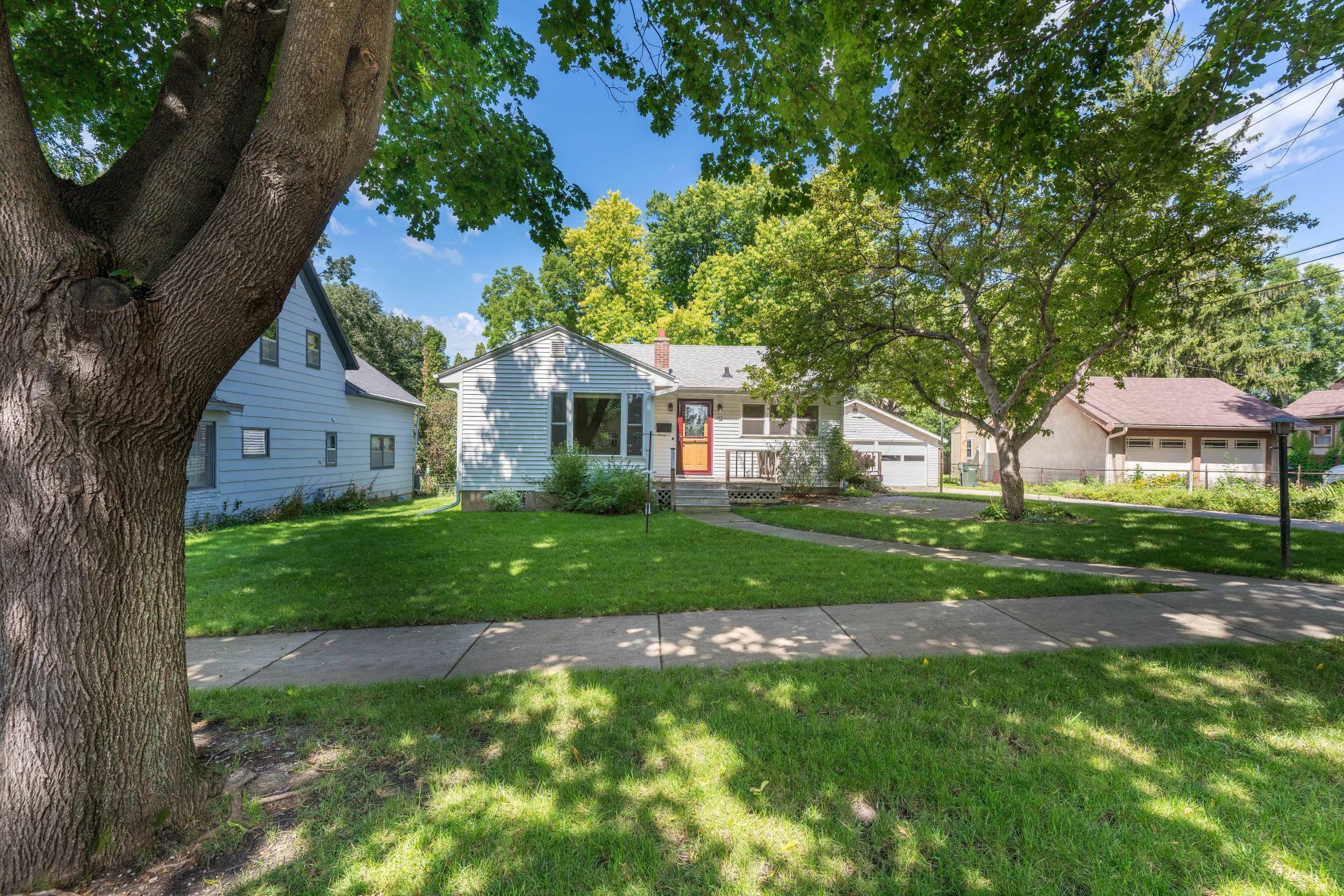 Property Photo:  412 W Beech Avenue  MN 56537 