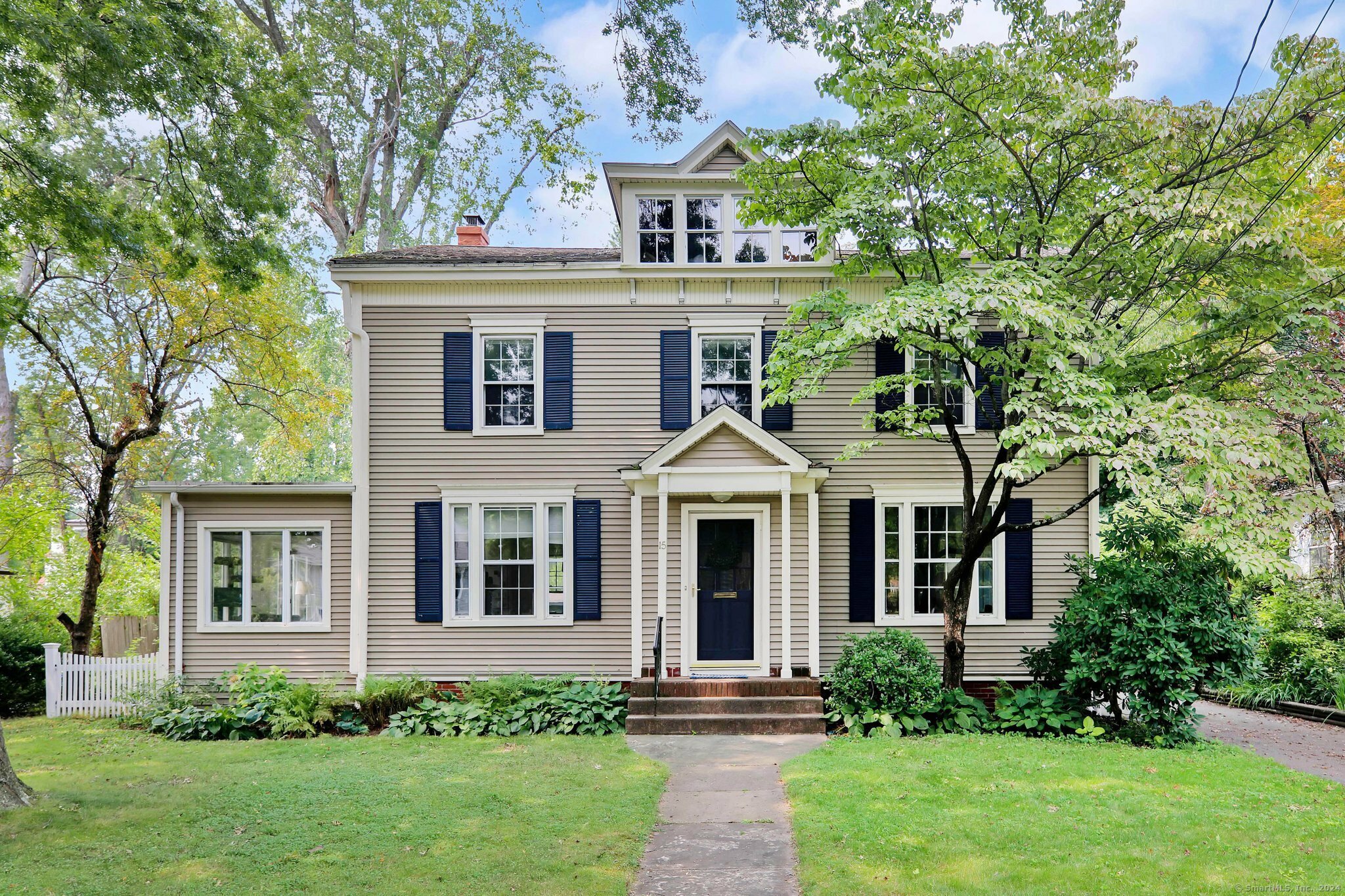 Property Photo:  15 Lexington Road  CT 06119 