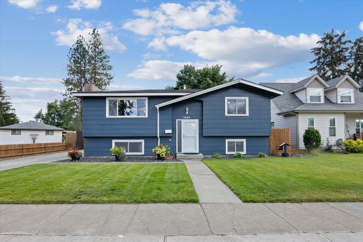 Property Photo:  3805 W Crown Ave  WA 99205 