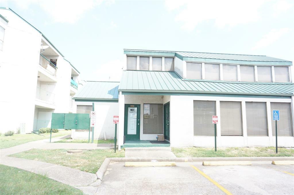 Property Photo:  2830 S Bartell Drive 21  TX 77054 