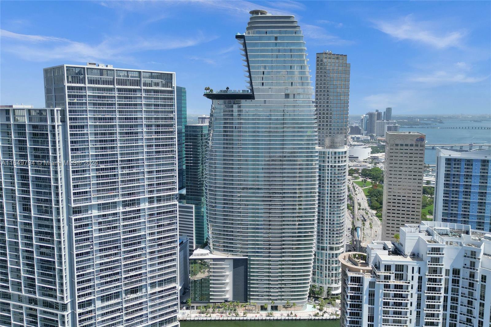 Property Photo:  300 Biscayne Blvd Way 2609  FL 33131 