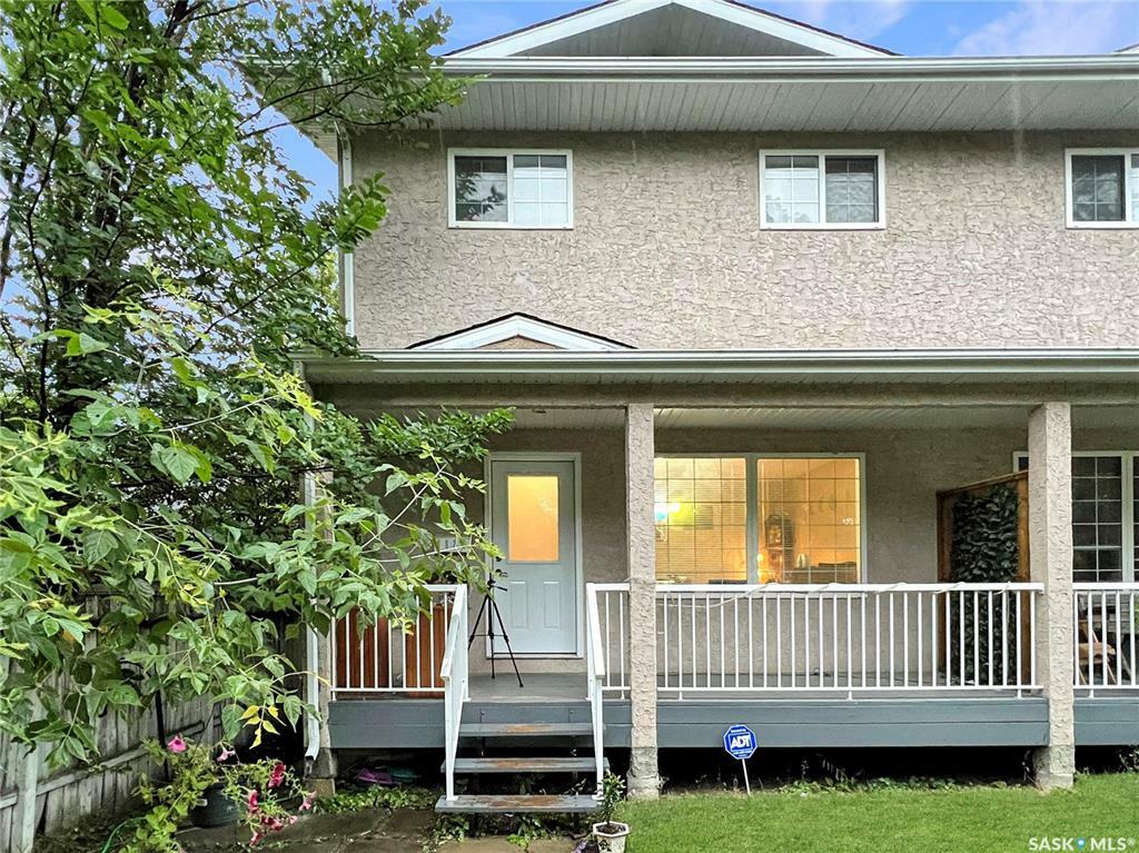 Property Photo:  1139 M Avenue S  SK S7M 2M1 