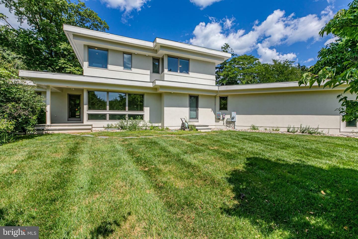 Property Photo:  171 E Delaware Avenue  NJ 08534 