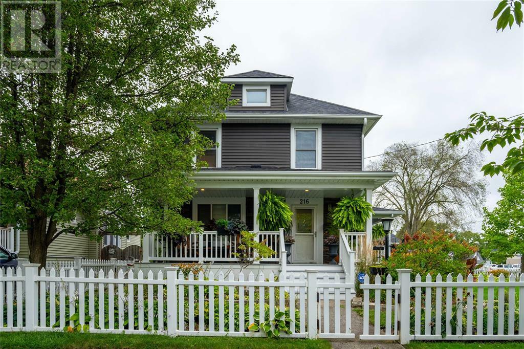 Property Photo:  216 Kathleen Avenue  ON N7T 1E2 