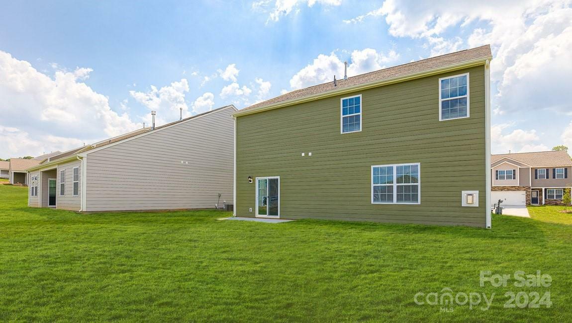 Property Photo: 102 Woodvale Drive NC 28786