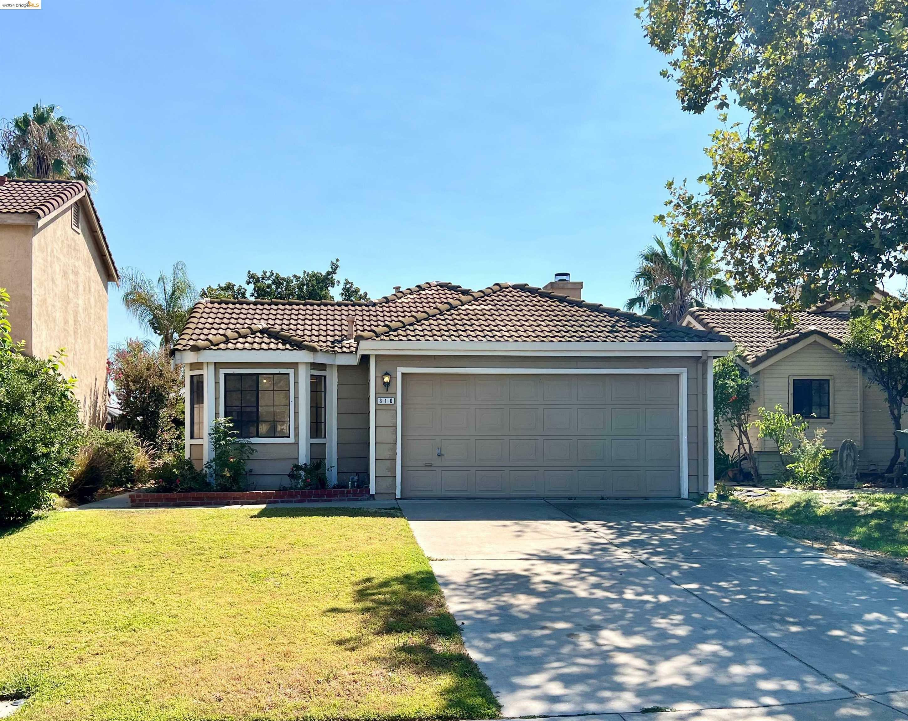 Property Photo:  810 Santa Fe Ct  CA 94561 