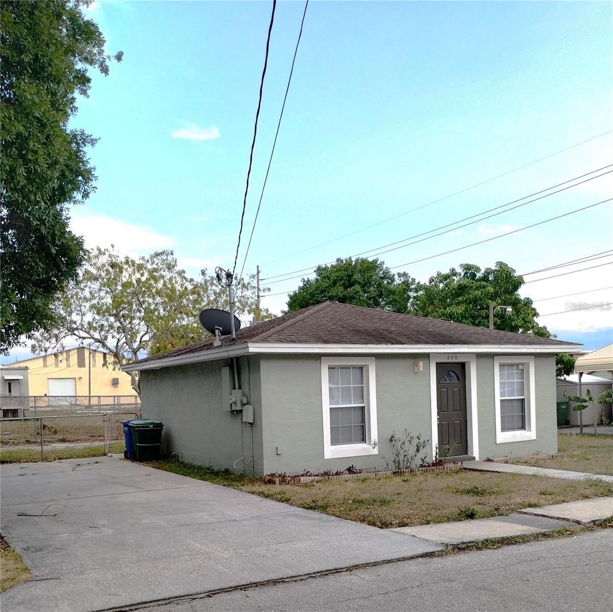 Property Photo: 648 Avenue P SW FL 33880