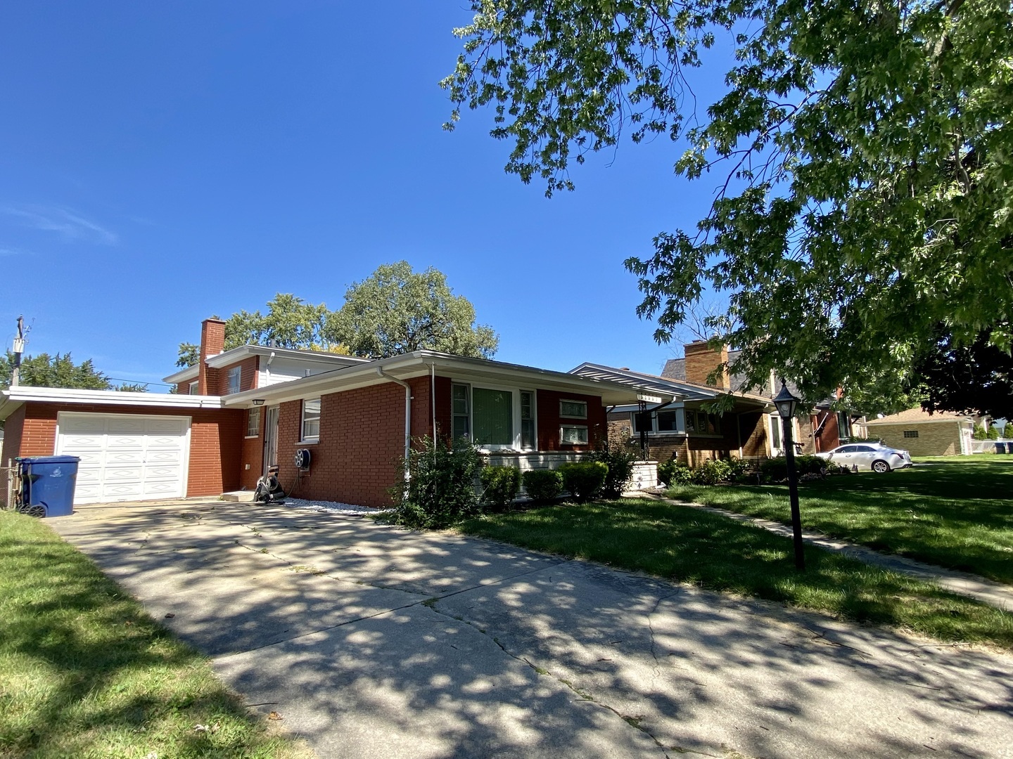 Property Photo:  2820 W 98th Street  IL 60805 