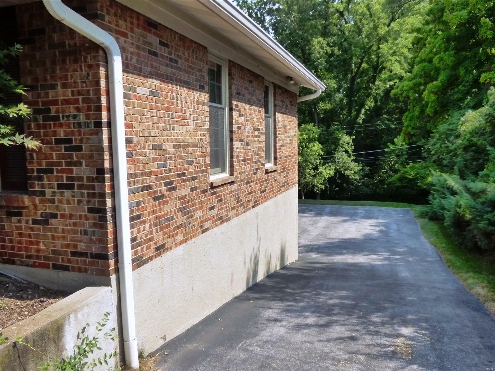 Property Photo:  14320 Ladue Road  MO 63017 