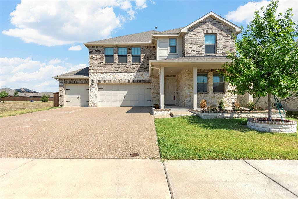 Property Photo:  3901 Blue Stem Boulevard  TX 75454 