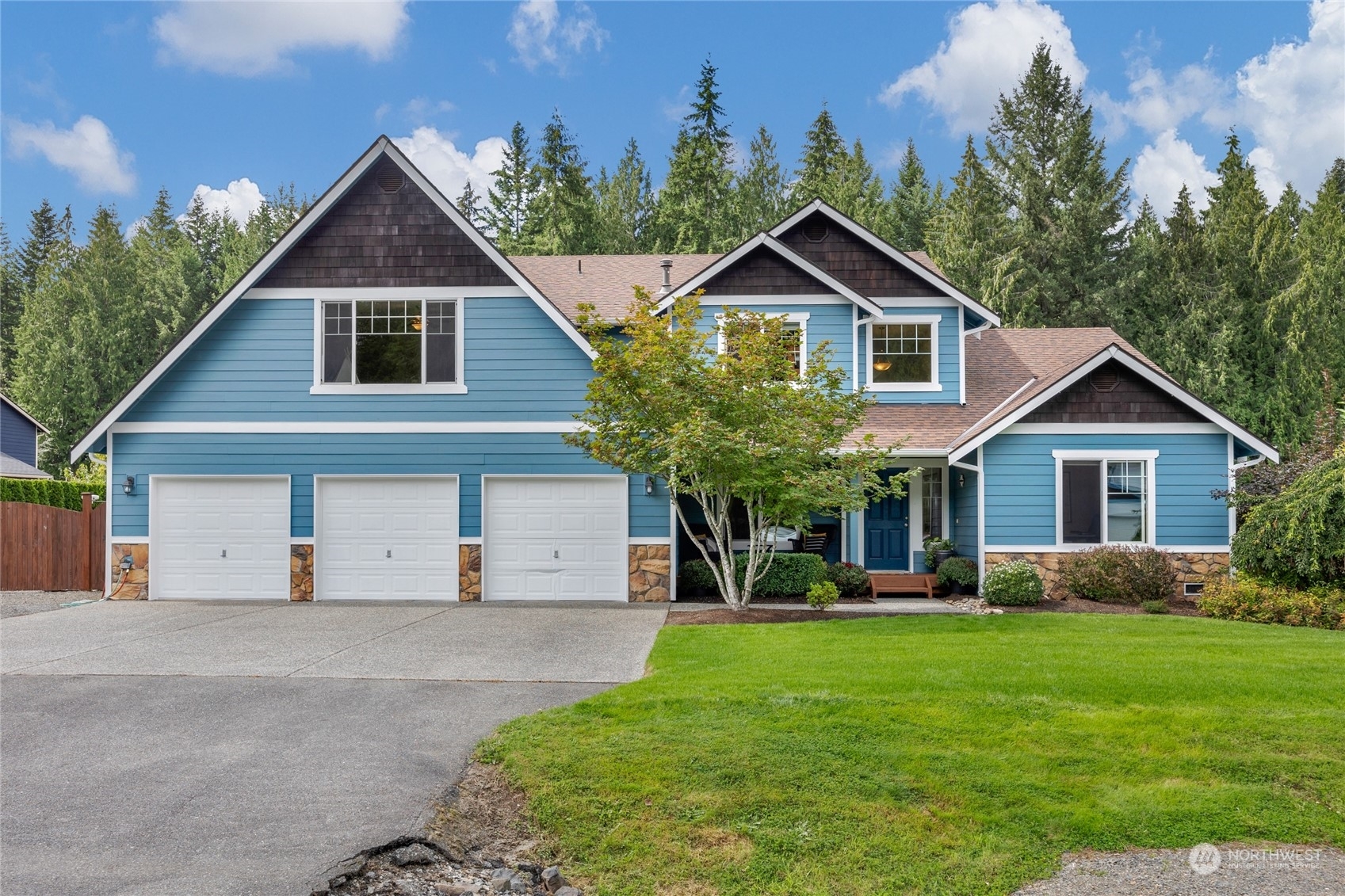 Property Photo:  7424 110th Avenue NE  WA 98258 