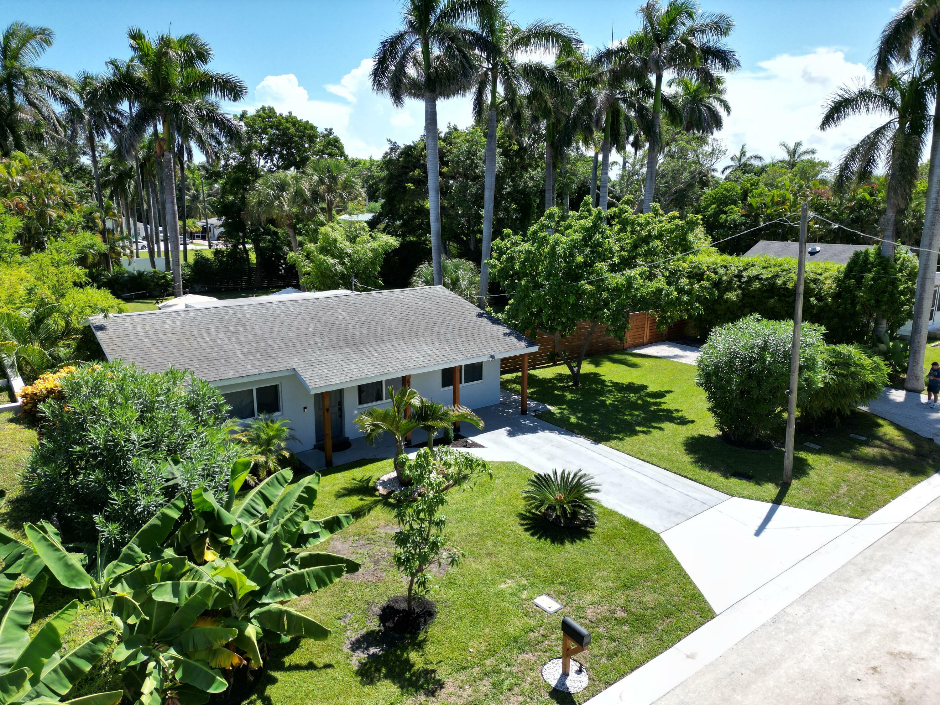 Property Photo: 640 Dimick Road FL 33435