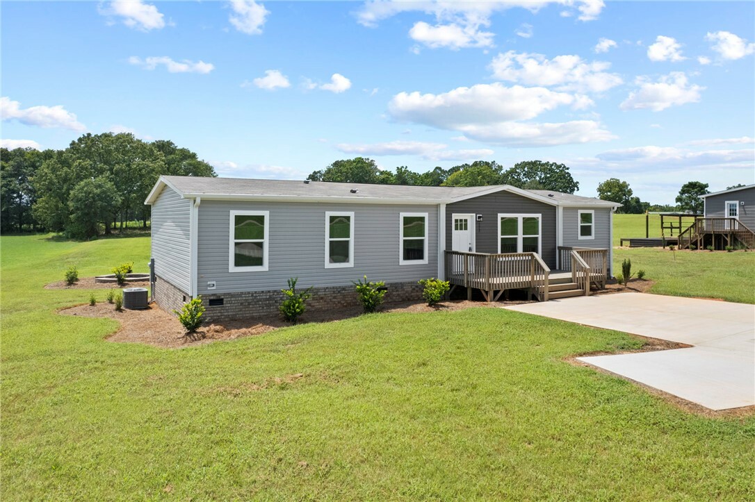 Property Photo:  122 Purdy Road  SC 29655 