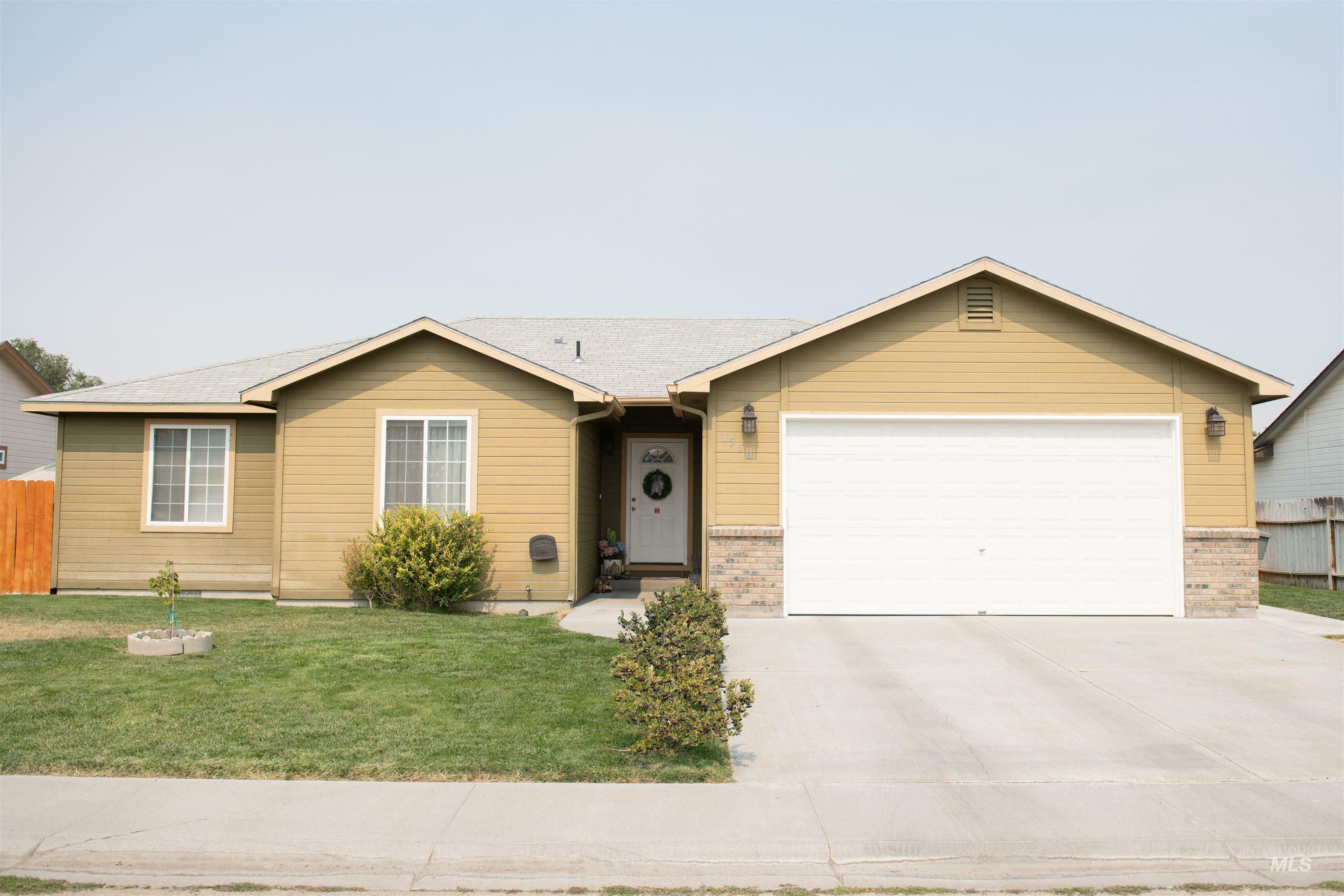 Property Photo:  1550 Peregrine Dr.  ID 83647 