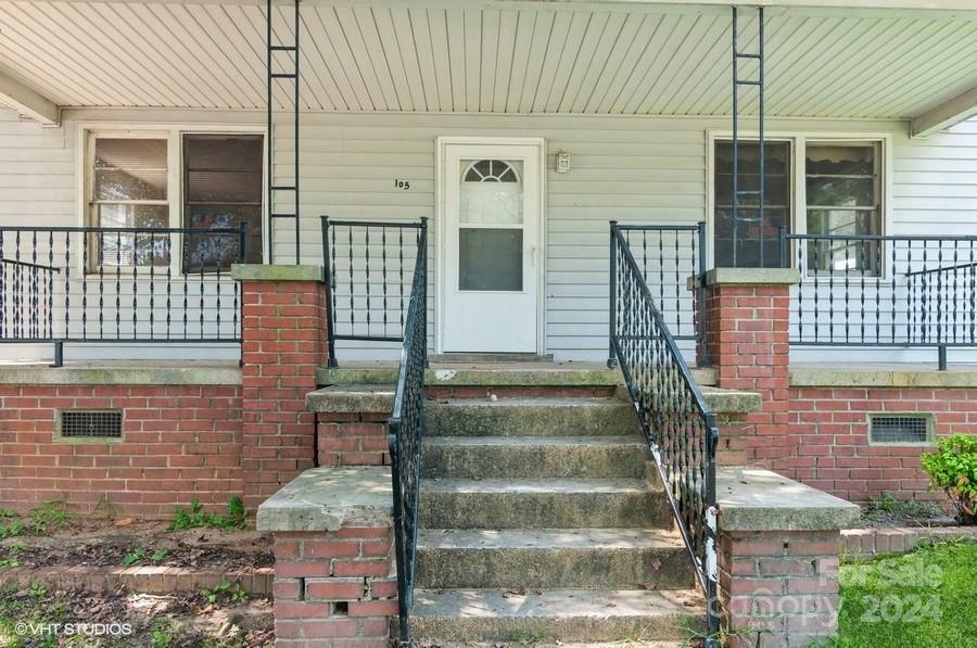 Property Photo:  105 N Ransom Street  NC 28052 