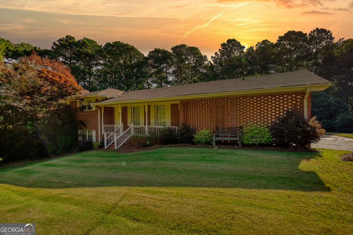 7101 Hilltop Drive SE  Covington GA 30014 photo