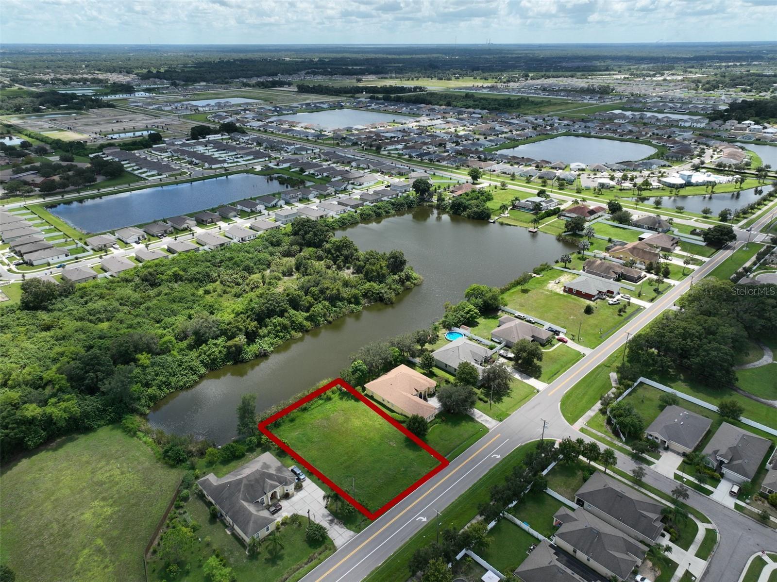 Property Photo:  1102 6th Street SE  FL 33570 