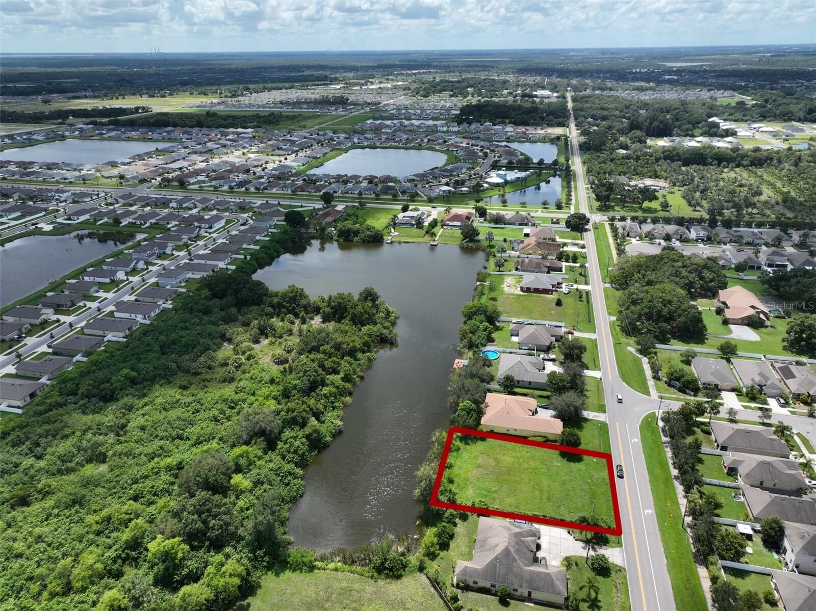 Property Photo: 1102 6th Street SE FL 33570