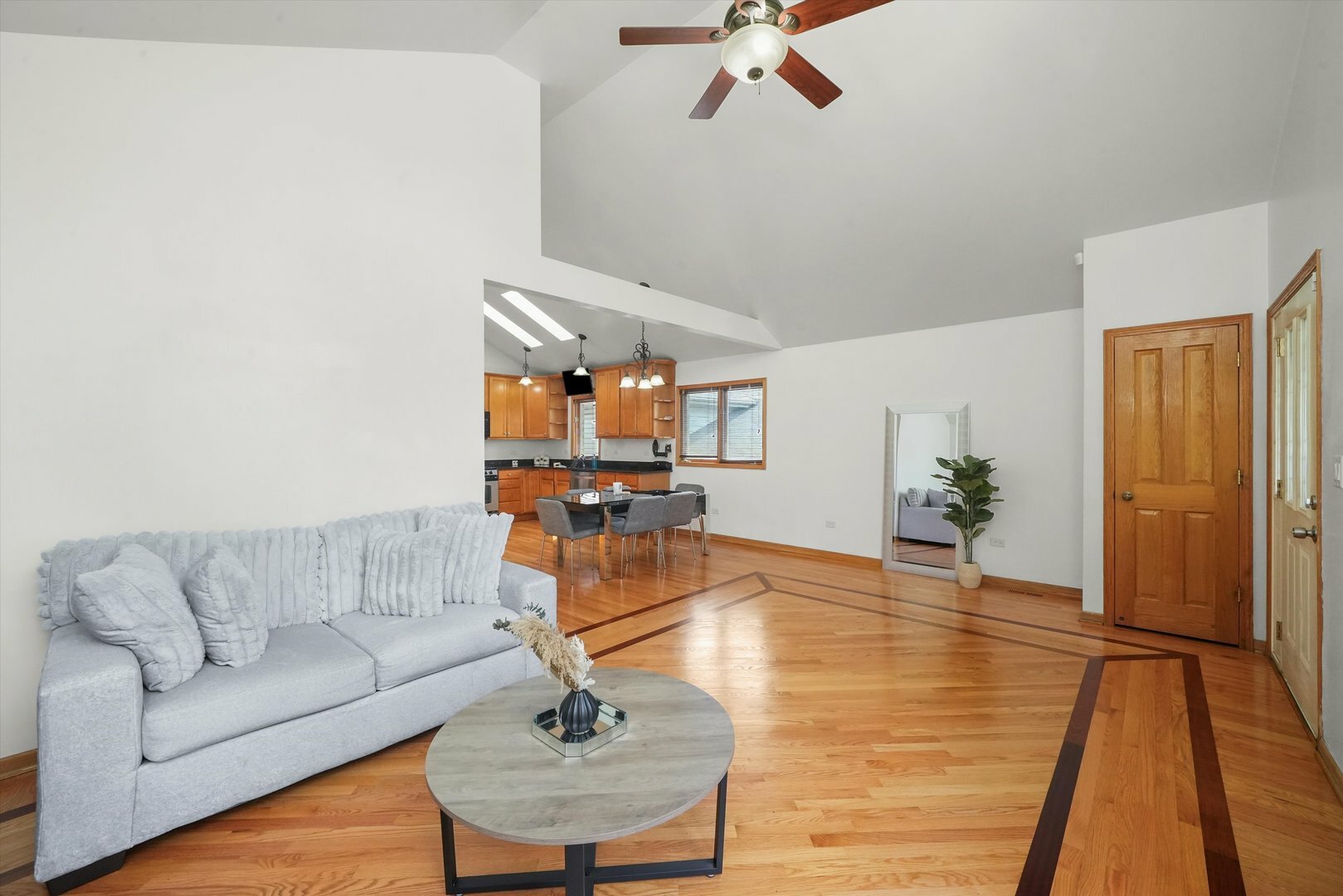 Property Photo:  4805 S Lockwood Avenue  IL 60638 