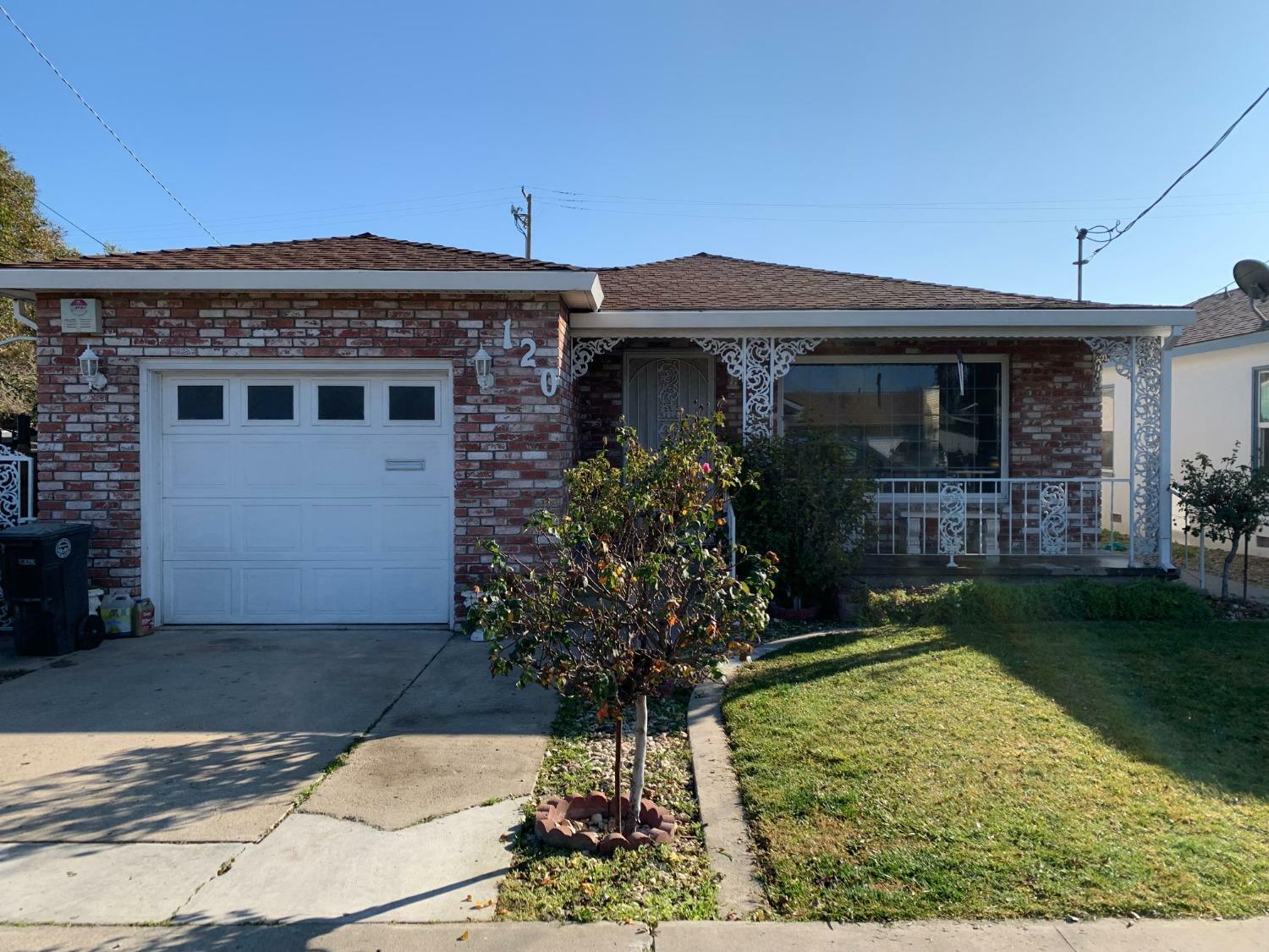 Property Photo:  120 S Washington Avenue  CA 95336 