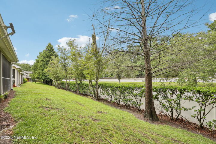 Property Photo:  8550 Argyle Business Loop 1507  FL 32244 