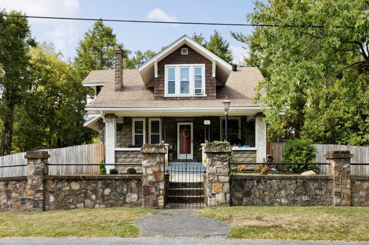 Property Photo:  801 Wolf Street  VA 24124 