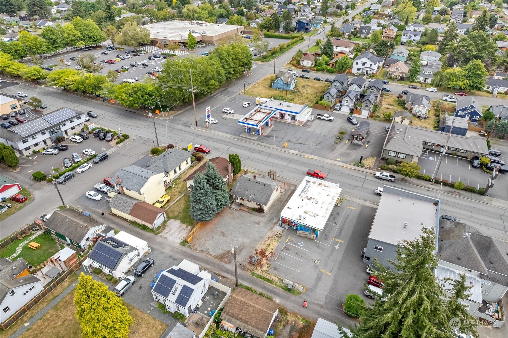 Property Photo:  2721 Meridian Street  WA 98225 