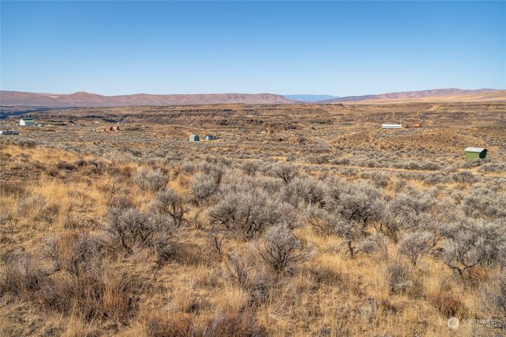 Property Photo:  6  Ashcroft Drive  WA 98823 