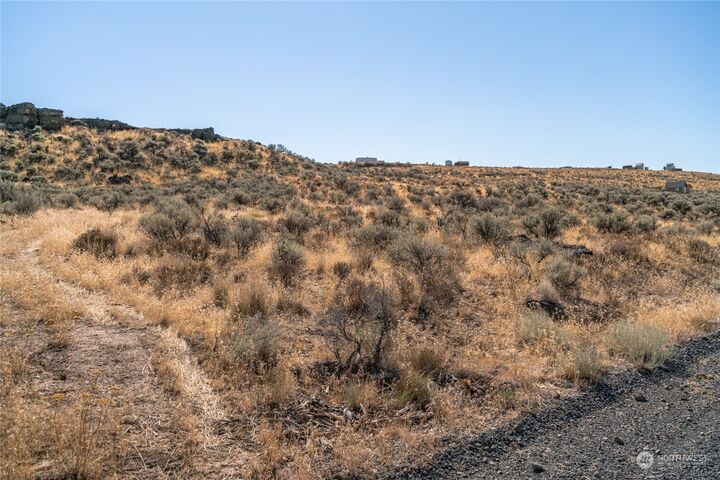 Property Photo:  7  Ashcroft Drive  WA 98823 