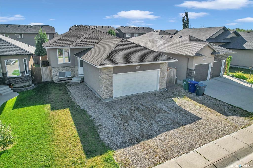 Property Photo:  419 Rempel Lane  SK S7T 0J3 