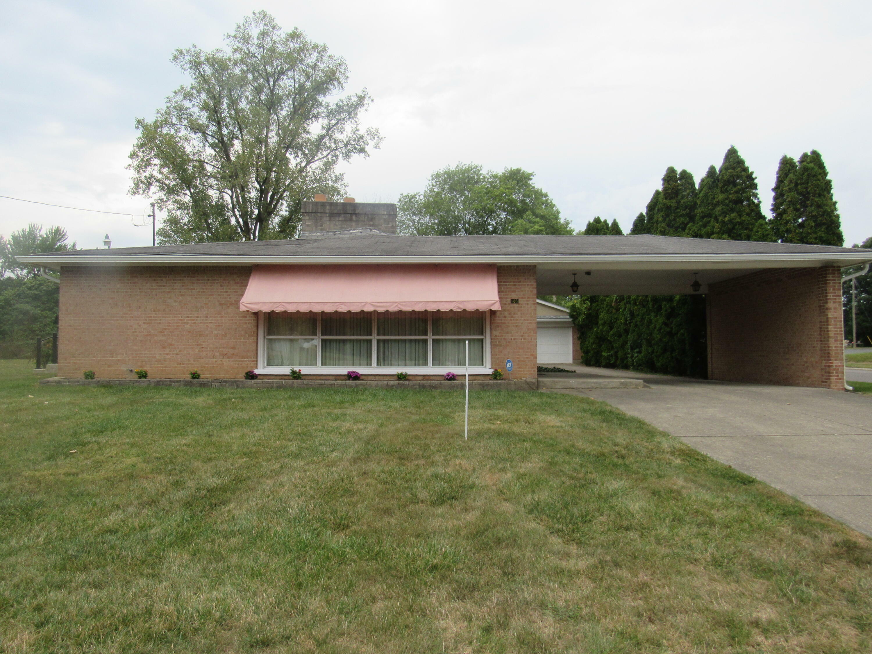 Property Photo:  805 S Western Avenue  OH 45506 