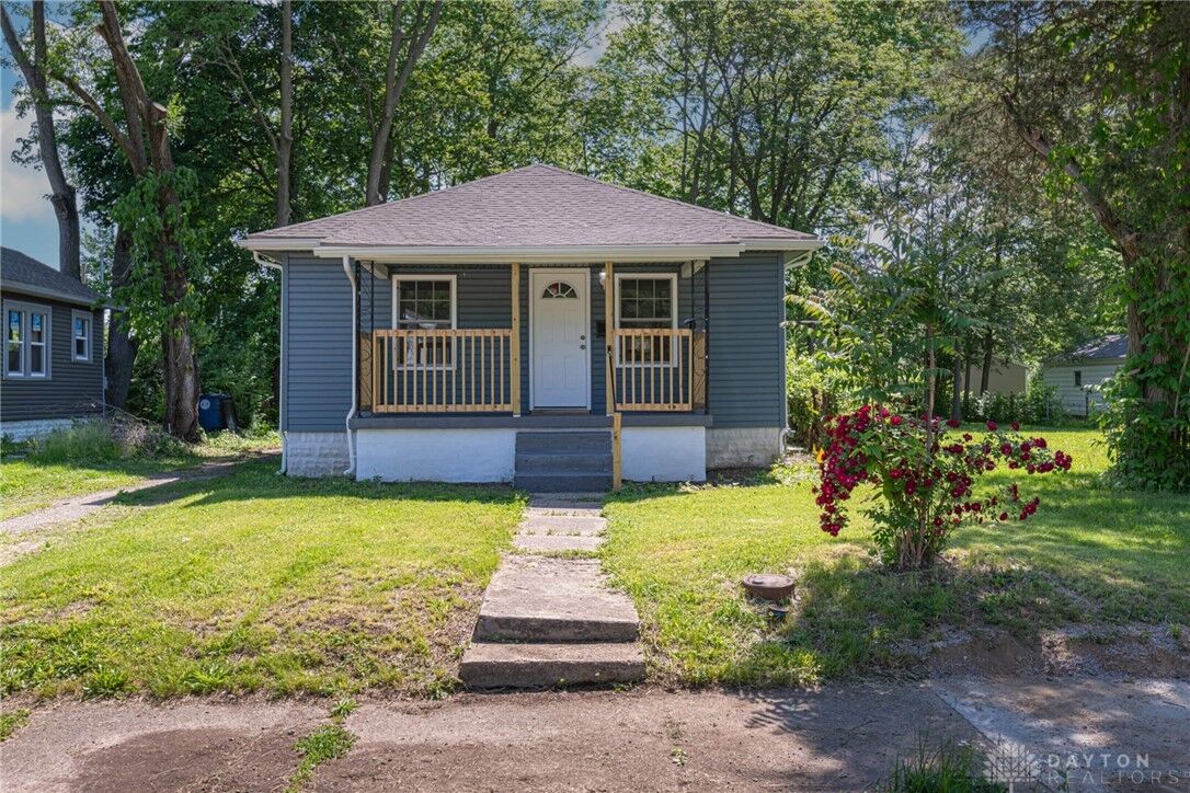 Property Photo:  1044 Walton Avenue  OH 45402 