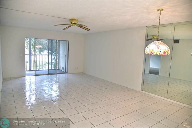 Property Photo:  1000 SW 128th Ter 309V  FL 33027 